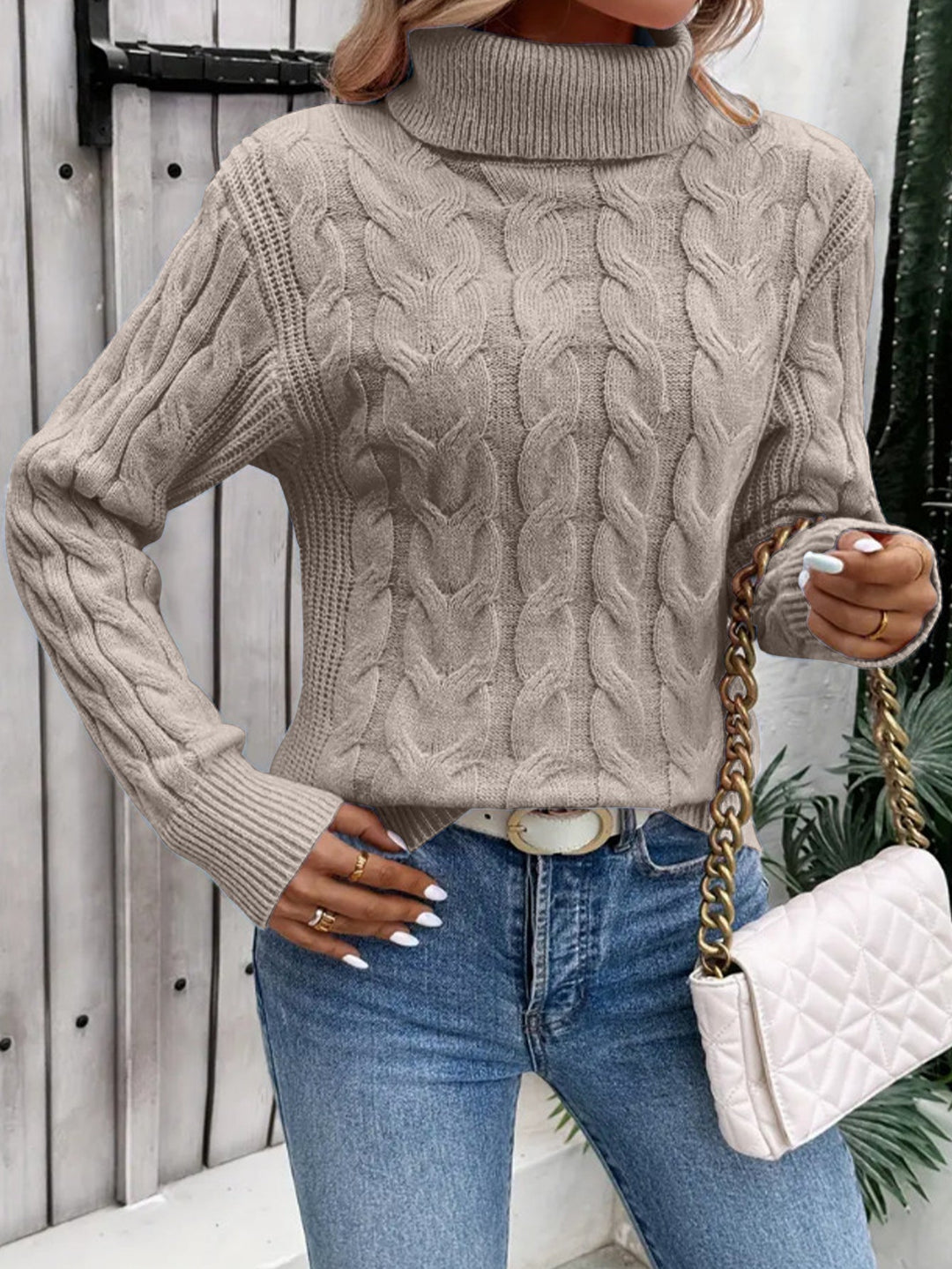 Georgia | Warm Knitted Women's Turtleneck Sweater