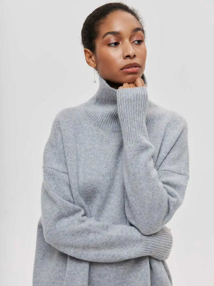 Olivia | Sweater with Turtle Neck