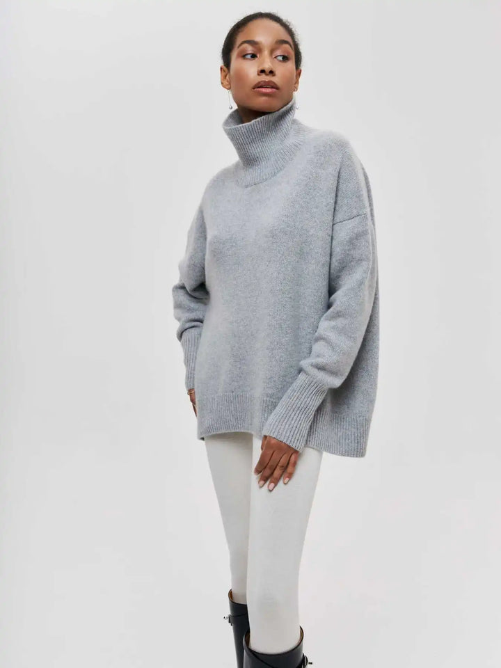 Olivia | Sweater with Turtle Neck