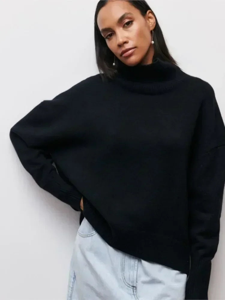 Olivia | Sweater with Turtle Neck