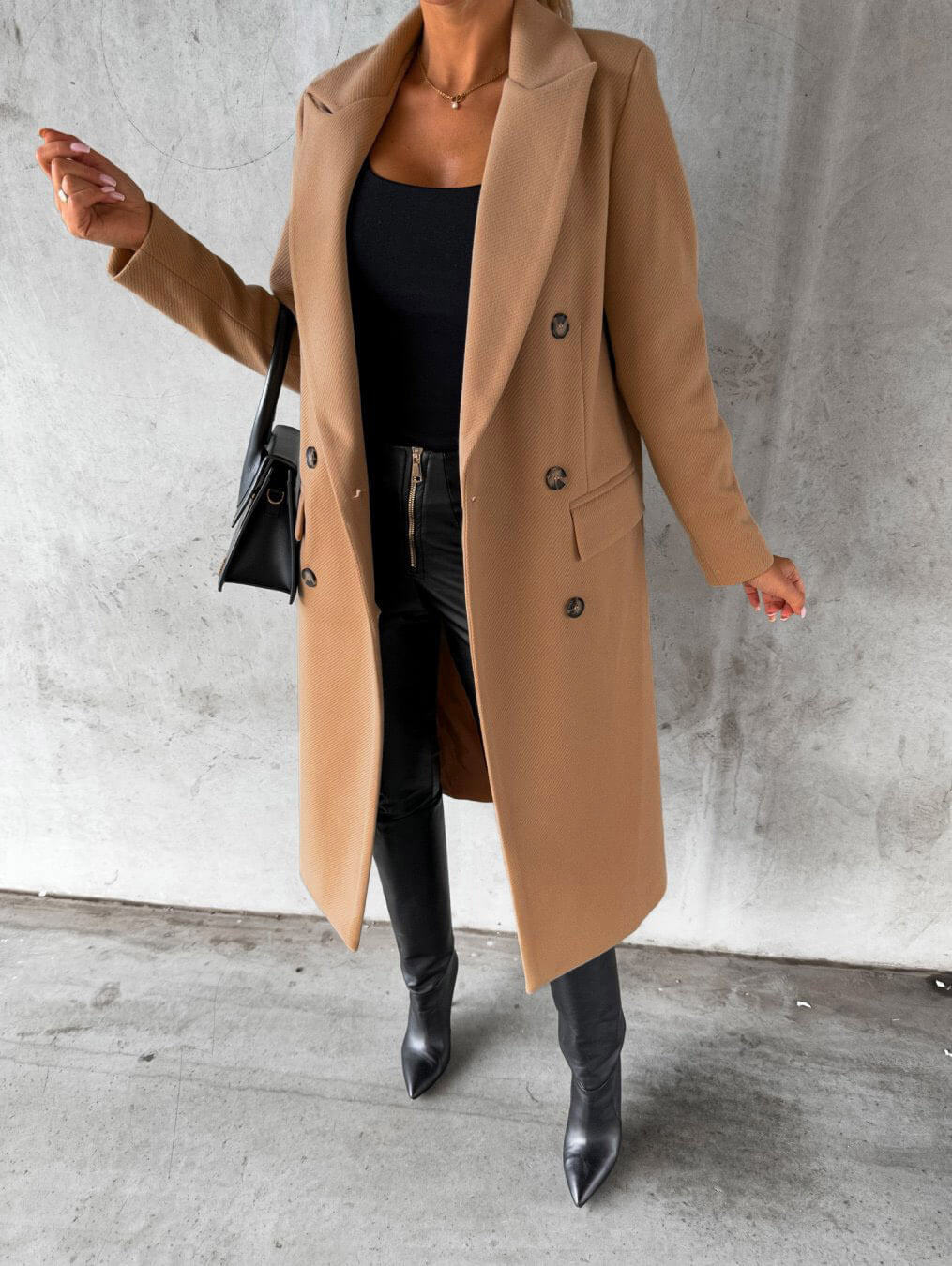 ELIZABETH | Winter Coat - Warmth with a Stylish Twist